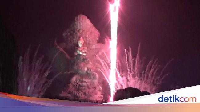 20 Ribu Kembang Api Meriahkan Perayaan Tahun Baru Di Gwk Bali