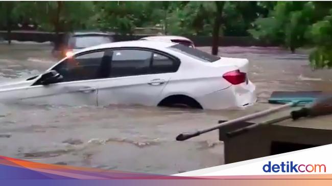 Banjir Di Puri Bintaro Residence Tangsel Mobil Bmw Terseret