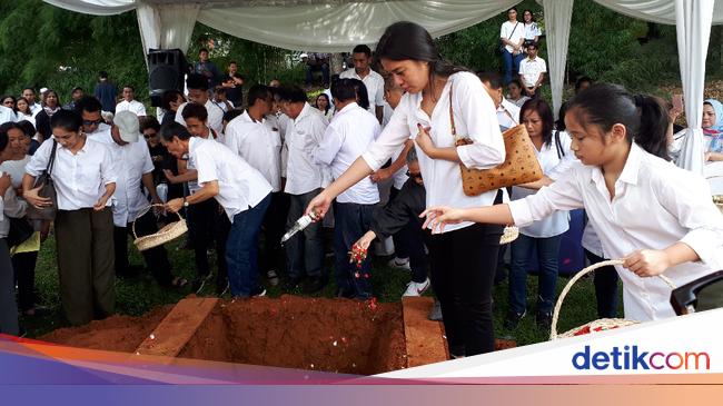 Cantika Abigail Tahu Chris Pattikawa Meninggal Lewat Instagram
