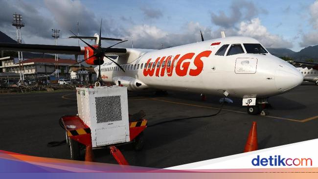 Passengers open emergency windows, Wings Air Kualanamu-Binaka is late