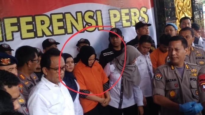 Ini Tampang Istri Yang Jadi Otak Pembunuh Hakim Jamaluddin