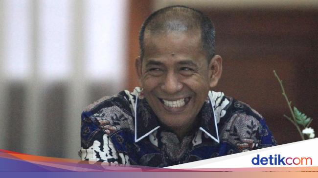 Hakim MK Keluarkan Jokes Mancing Saat Dengar Bantahan Cawalkot Tangsel