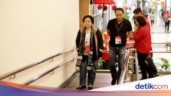 Prananda Prabowo who was pushed to replace Megawati