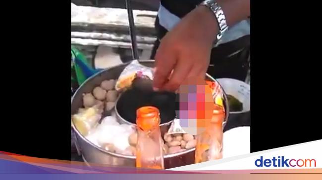 Viral Penjual Bakso Rebus Mi Sama Bungkusnya, Netizen Sebut Bahaya Kanker
