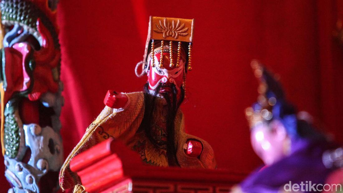 Wayang Potehi Hibur Pengunjung Pusat Perbelanjaan