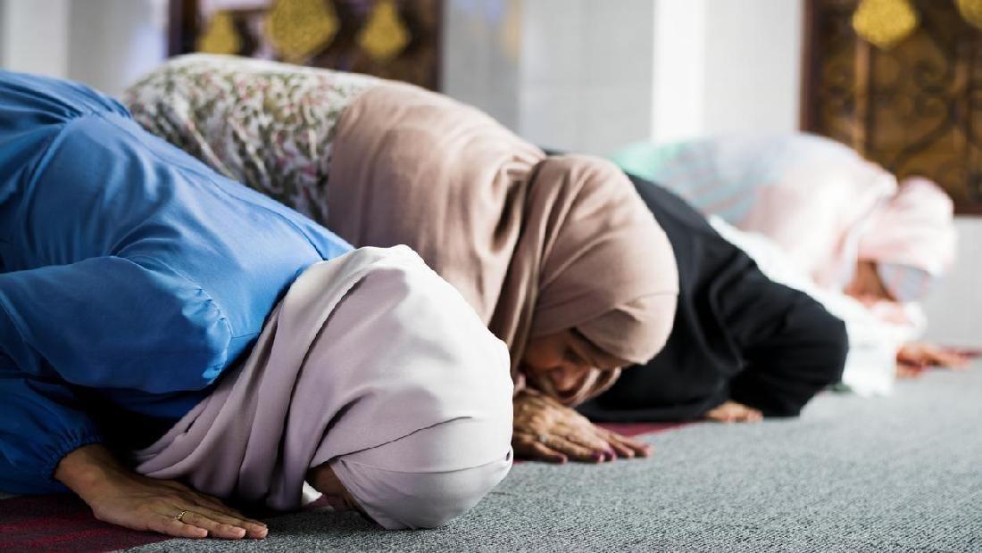 Tata Cara Makmum Masbuk Sholat Maghrib Lengkap Dengan Bacaan Niat