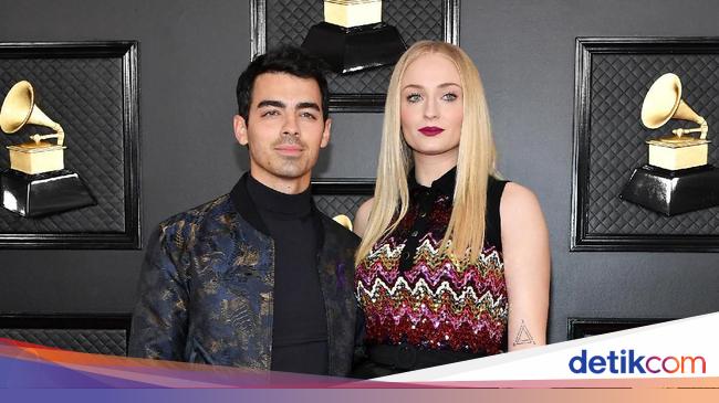 Actress Sophie Turner Divorced by Joe Jonas: Lawsuit for Custody of Children in England