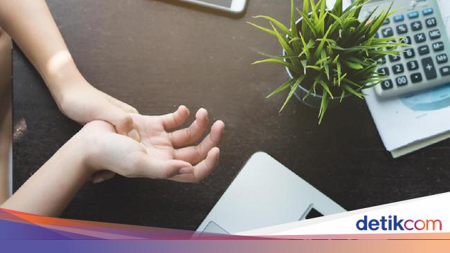 Jangan Sepelekan Pergelangan Tangan Nyeri Saat Bekerja
