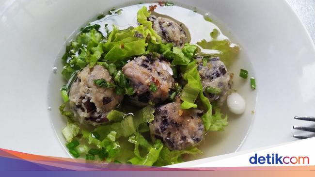 Sluurp Renyah Gurih Bakso  Jamur Berendam Kaldu Panas