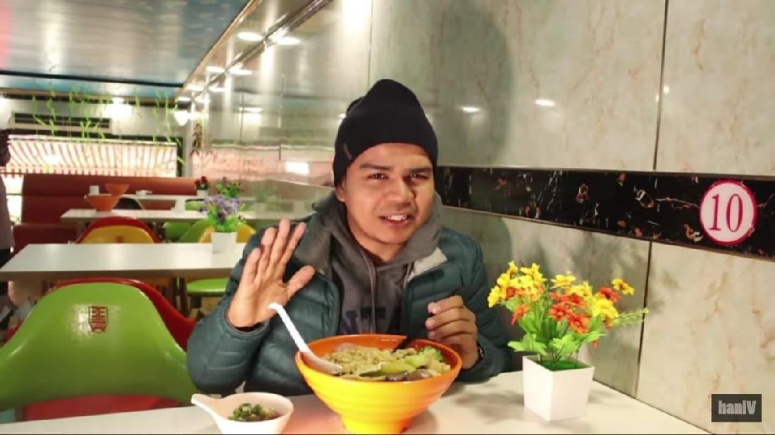 YouTuber Indonesia Ini Cicipi Kuliner Halal Wuhan Yang Bikin Ngiler