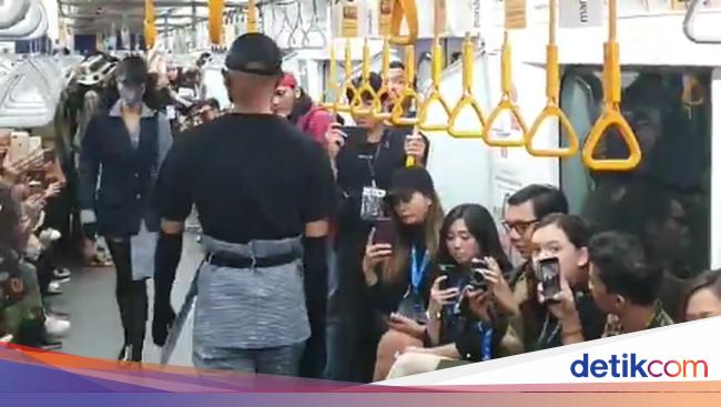 Acara Fashion Show di Gerbong Viral, PT MRT Minta Maaf Atas Ketidaknyamanan - detikNews