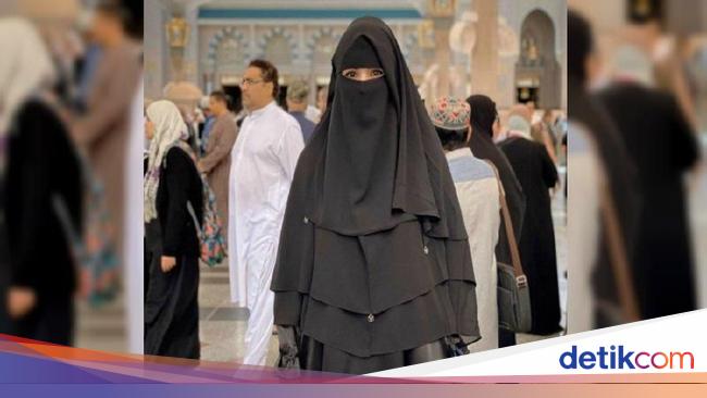 Controversial Transgender Arrested, Ever Used Umrah in Women’s Clothing