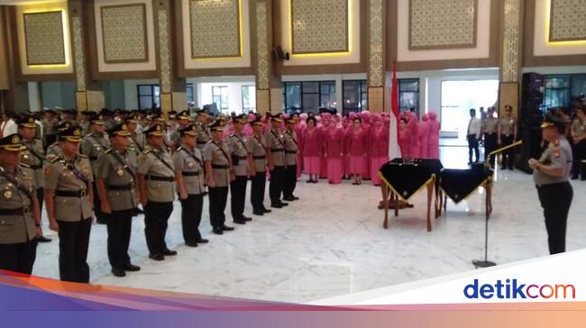 Jajaran Polda Metro Jaya Rotasi Empat Jabatan Tirto Id