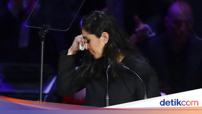 Duka Belum Usai Istri Kobe Bryant Bikin Tato Nama Duka Belum Usai Istri Kobe Bryant Bikin Tato Nama