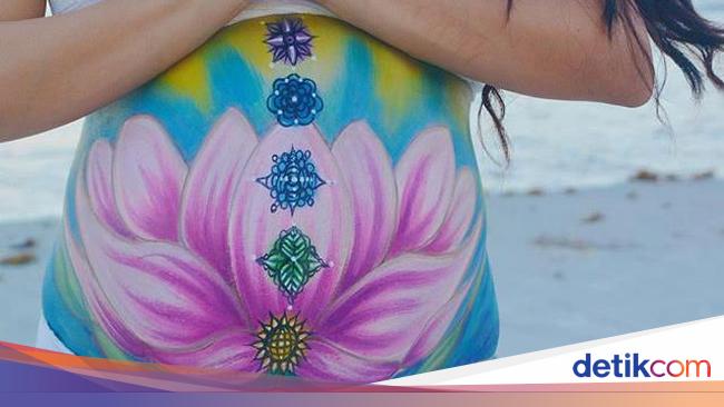 8 Potret Perut Hamil Wanita Jadi Kanvas Lukisan Cantik 8 Potret Perut Hamil Wanita Jadi Kanvas Lukisan Cantik