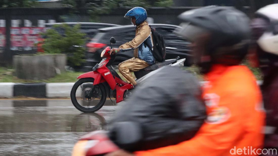 Prakiraan Cuaca Bandung, Jumat 9 Juni 2023: Hujan Ringan