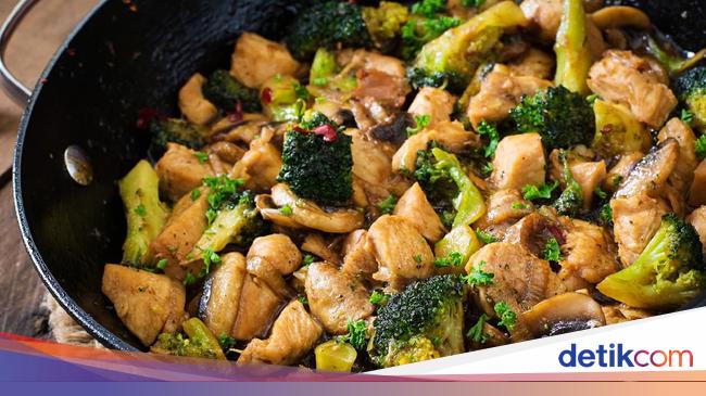 Resep Pembaca Tumis Ayam Jamur dan Brokoli Resep Pembaca Tumis Ayam Jamur dan Brokoli