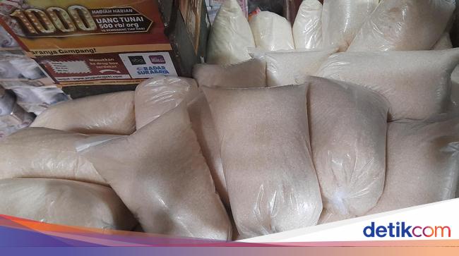Toko Ritel Mulai Kehabisan Gula Toko Ritel Mulai Kehabisan Gula