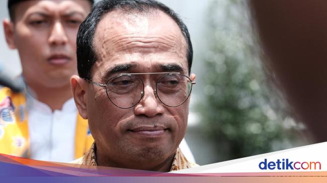 Sembuh Lawan Corona, Budi Karya Langsung Tancap Gas Kerja - detikNews Sembuh Lawan Corona, Budi Karya Langsung Tancap Gas Kerja - detikNews
