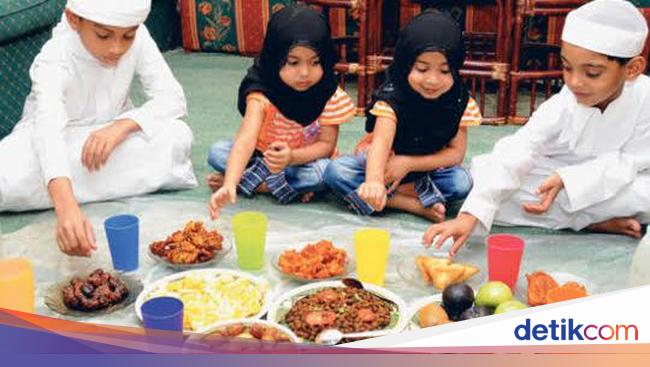 Ini Cara Ajarkan Anak Hikmah Berpuasa di Bulan Ramadhan