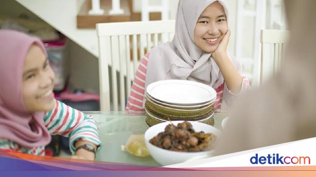Tak Dianjurkan Langsung Makan Berat Saat Berbuka, Ini Alasannya - detikHealth Tak Dianjurkan Langsung Makan Berat Saat Berbuka, Ini Alasannya - detikHealth