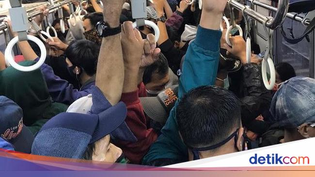 KRL Jurusan Bogor Penuh Sesak Meski Ada PSBB, Ini Penjelasan PT KCI - detikNews