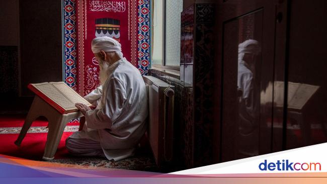 Malam Jum’at Sunnah Rasul : Perbanyak Sholawat – Baca Al Kahfi