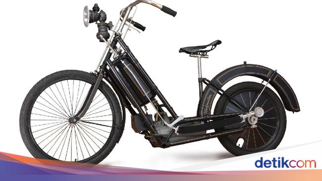 Ada Sejak 1893, Siapa Pemilik Sepeda Motor Pertama di Indonesia?