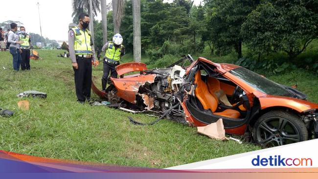 Mclaren Mp4 12c Babak Belur Di Jagorawi Pajaknya Rp 90