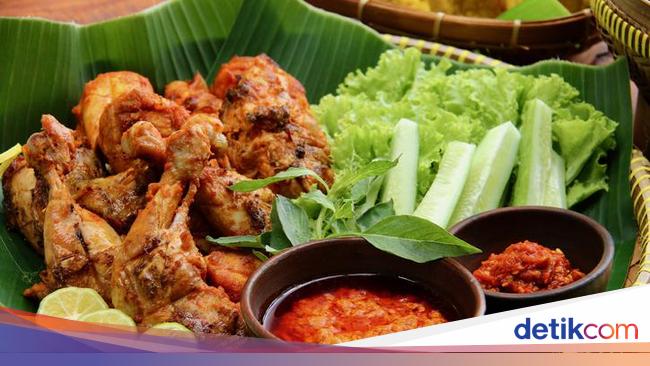 Resep Ayam Bakar Bumbu Rujak yang Pedas Sedap