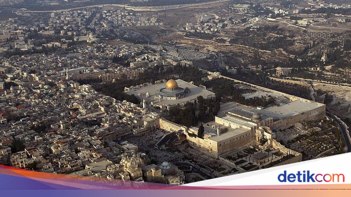 Api Aqsa Home Israel Larang 2 Pendakwah Tersohor Masuk Masjid Al-Aqsa