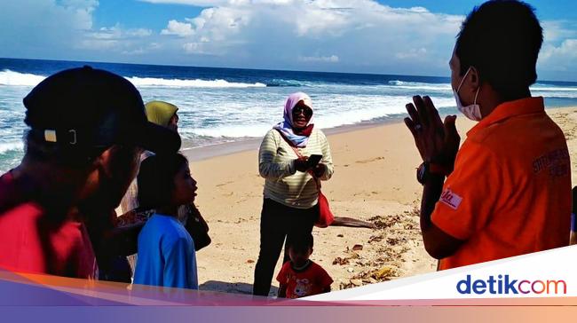 Pantai Di Gunungkidul Belum Buka Tapi Sudah Dipadati Wisatawan