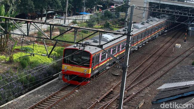 KRL Tanah Abang-Rangkasbitung Gangguan, Ada Pengecekan di Kebayoran