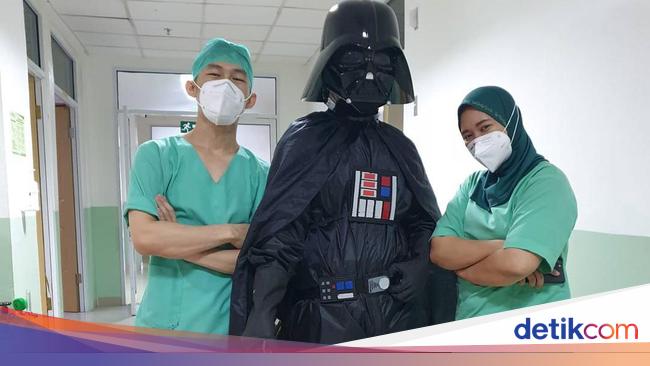 Viral Gara-gara APD 'Superhero', Dokter di Bogor Ini Jadi Banyak Fans