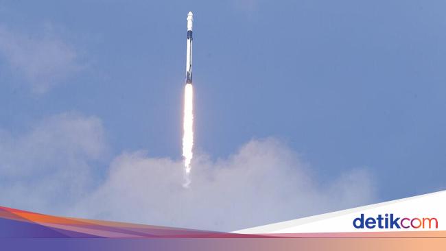 Roket SpaceX Akan Tabrak Bulan, Apa Dampaknya? | Berita Terbaru, Berita