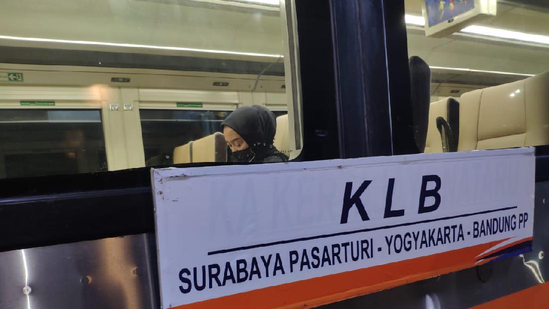 KAI Perpanjang Kereta Luar Biasa Relasi Bandung Ke Surabaya