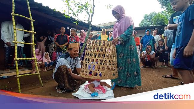 Mudun Lemah Tradisi Bagi Bayi Yang Masih Dilestarikan Di Jepara Halaman 2