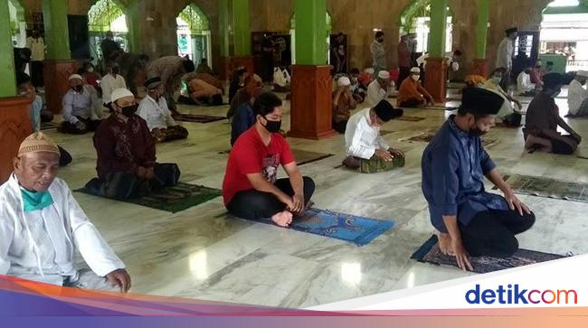 Masjid Agung Kauman Magelang Anjurkan Jemaah Wajib Bermasker