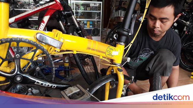  Toko  Sepeda  Kebanjiran Pengunjung Belum Buka Sudah Ada 