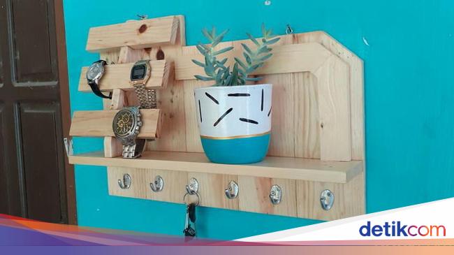 Kerajinan Limbah Kayu Laris Manis di Tengah Corona Kerajinan Limbah Kayu Laris Manis di Tengah Corona
