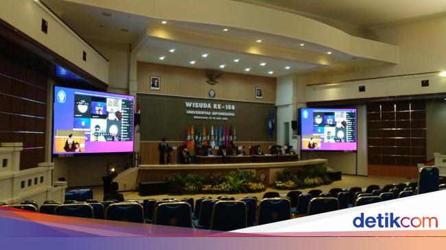 Wisuda Online Di Semarang Toga Dan Biaya Konsumsi Dikirim Ke Wisudawan