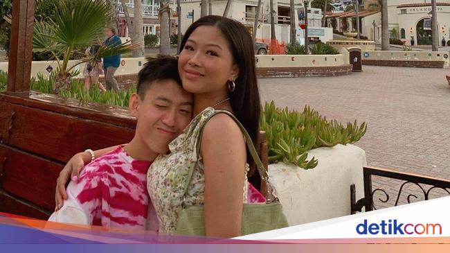 Dulu Fans Kini Jadi Pacar Wanita Ini Ditaksir Rich Brian Saat Nonton Konser