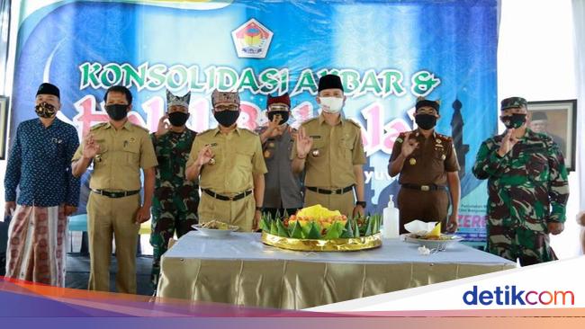 Bupati Anas Ajak Kades Se Banyuwangi Jaga Kondusivitas Jelang Pilkada 2020