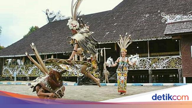 Wisata Budaya Dayak di Desa Adat Pampang, Samarinda
