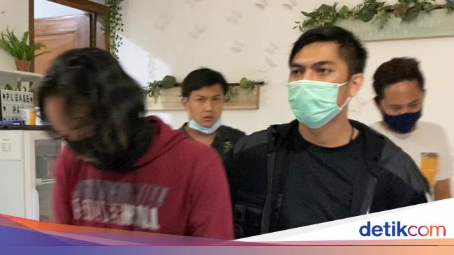 Ini Sosok Kru Production House Pemasok Sabu ke Artis Ridho Ini Sosok Kru Production House Pemasok Sabu ke Artis Ridho