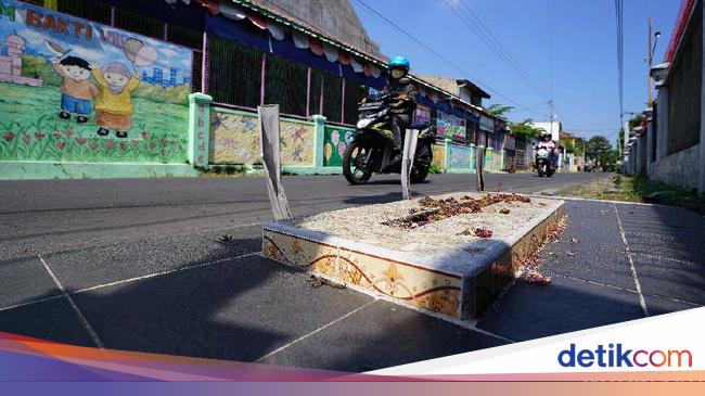Makamnya Ada di Pinggir Jalan Solo Siapakah Mbah Precet Makamnya Ada di Pinggir Jalan Solo Siapakah Mbah Precet