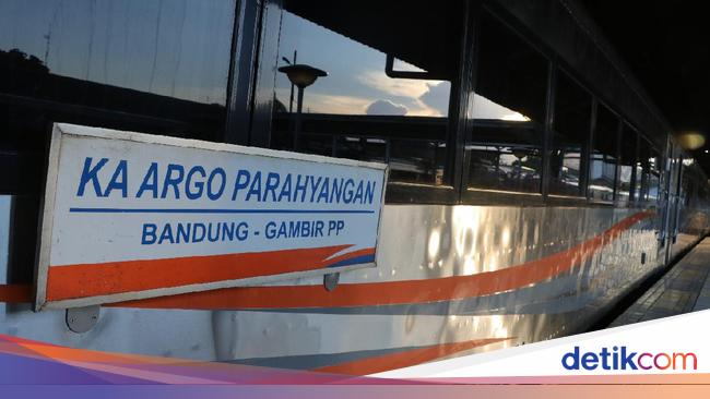 Argo Parahyangan Train Continues Operations alongside Whoosh Fast Train