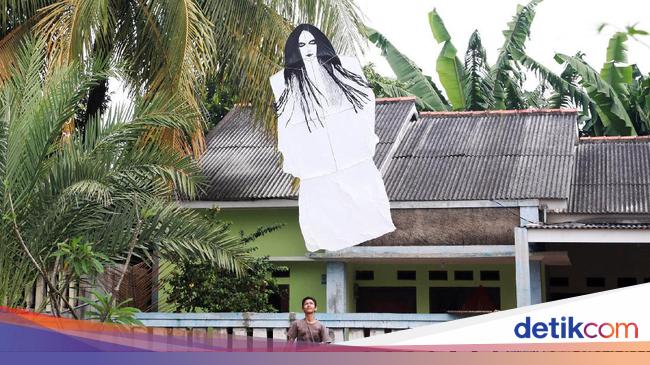 Seram Layang layang Ini Berbentuk Kuntilanak dan Pocong Seram Layang layang Ini Berbentuk Kuntilanak dan Pocong