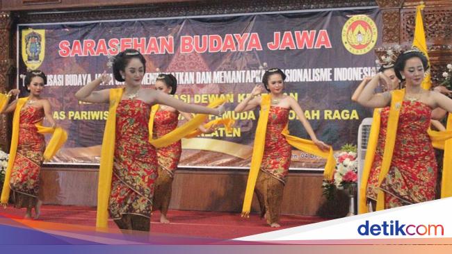 Tari Gambyong Sejarah Fungsi Gerakan Hingga Properti Yang Digunakan