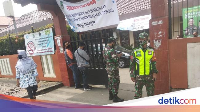 Didemo Emak Emak Agar Terima Siswa Miskin Ini Kata Wakepsek Sman 1 Depok